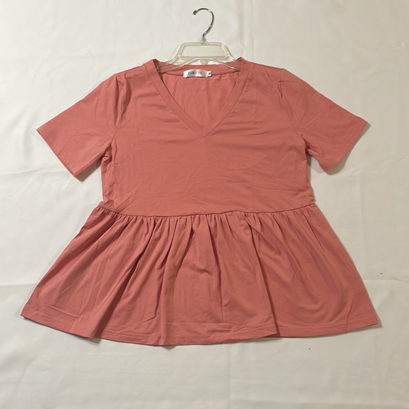 ZURIFFE Solid Babydoll Tee V Neck Short Sleeve New no Tag Size Medium - Picture 2 of 9